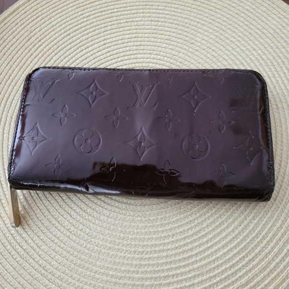 Louis Vuitton Vernis Zippy Wallet - Picture 1 of 10
